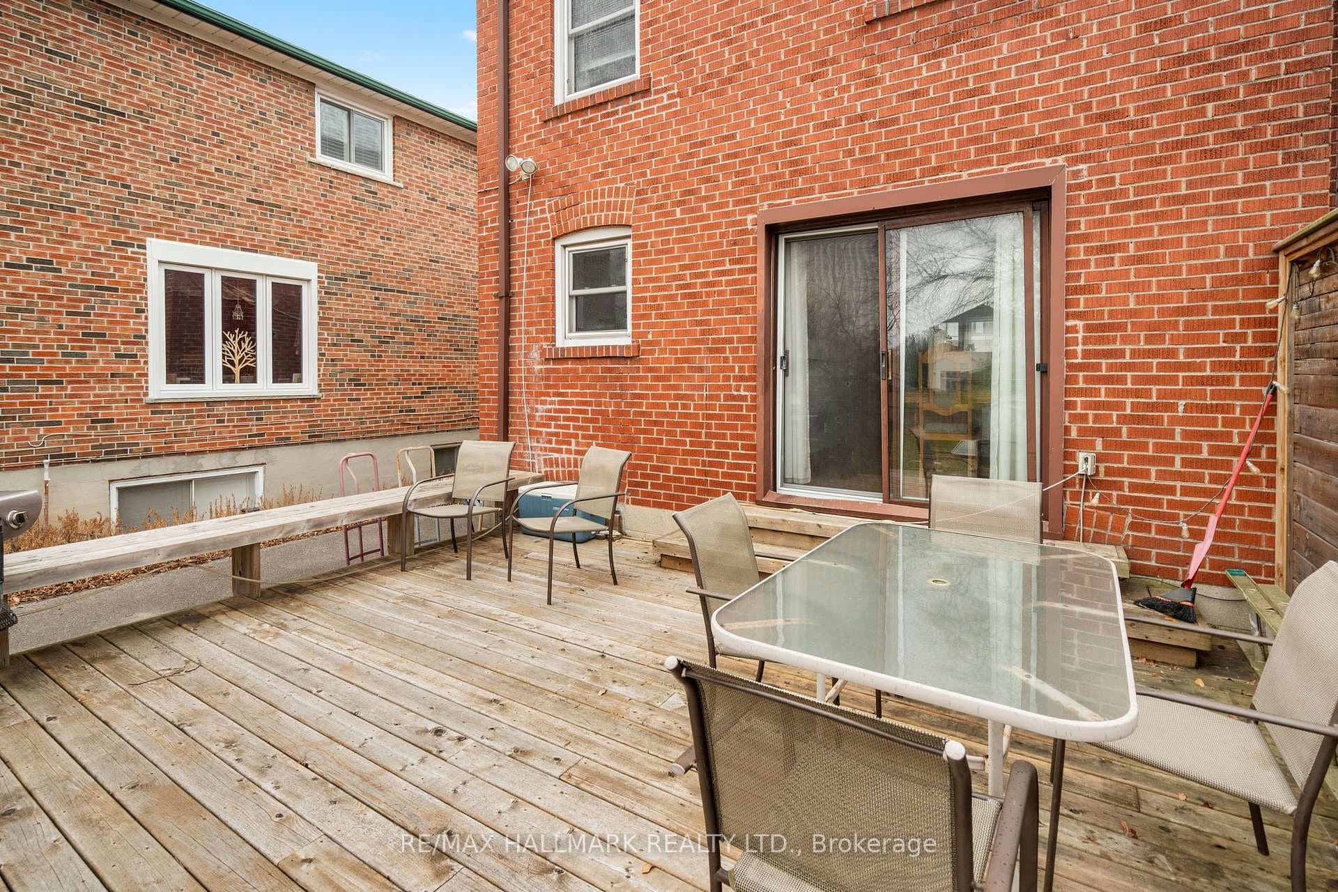 82 Eastwood Avenue photo 25