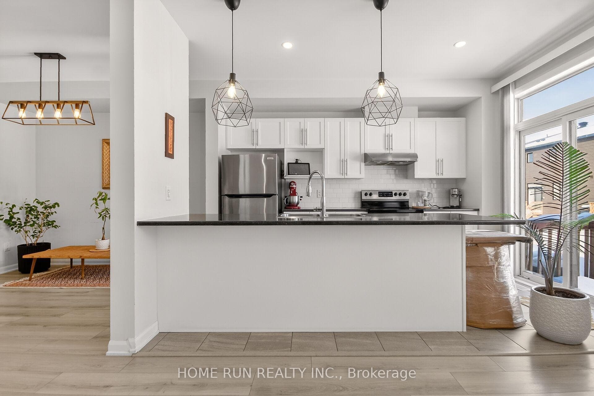 733 Cashmere Terrace photo 10