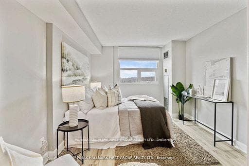 2 WESTNEY Road Unit 1109 photo 27
