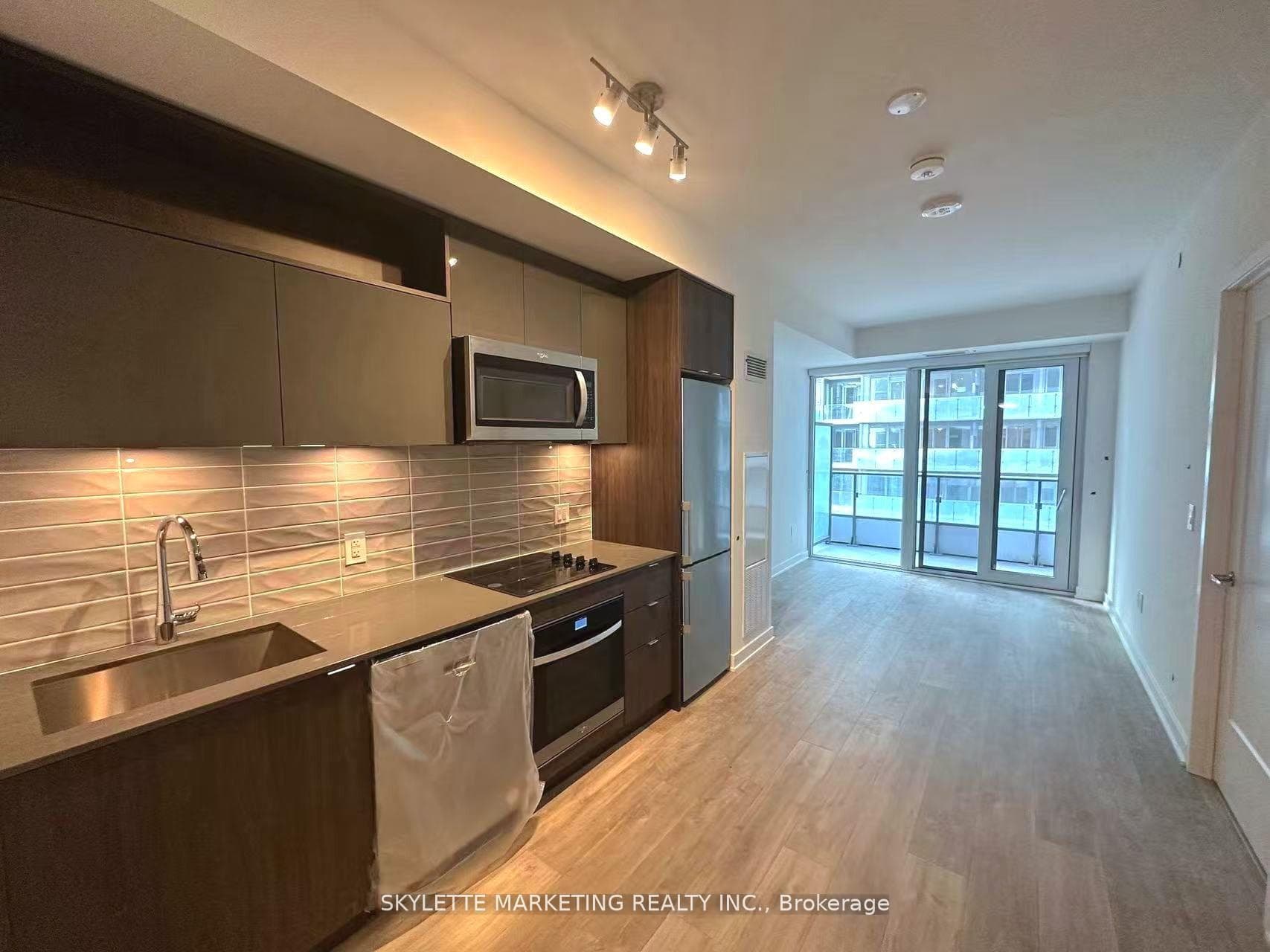70 Princess Street Unit 1433 E photo 1