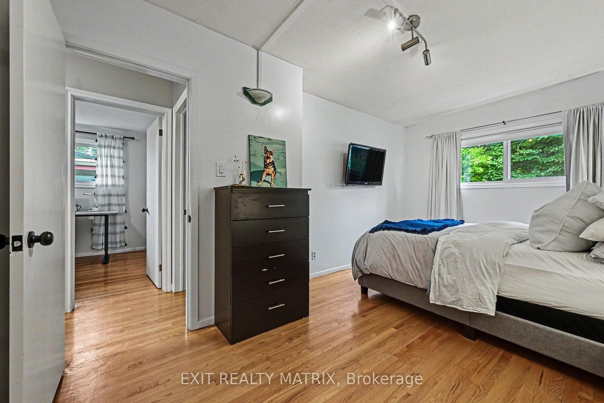 2385 Walkley Road photo 16