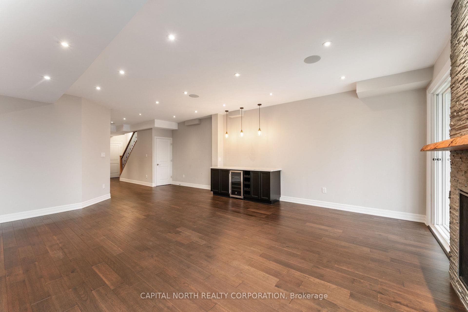 64 Alex Campbell Crescent photo 29