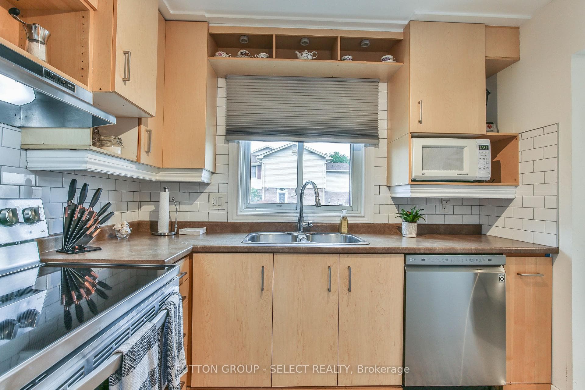 230 Clarke Road Unit 226 photo 7
