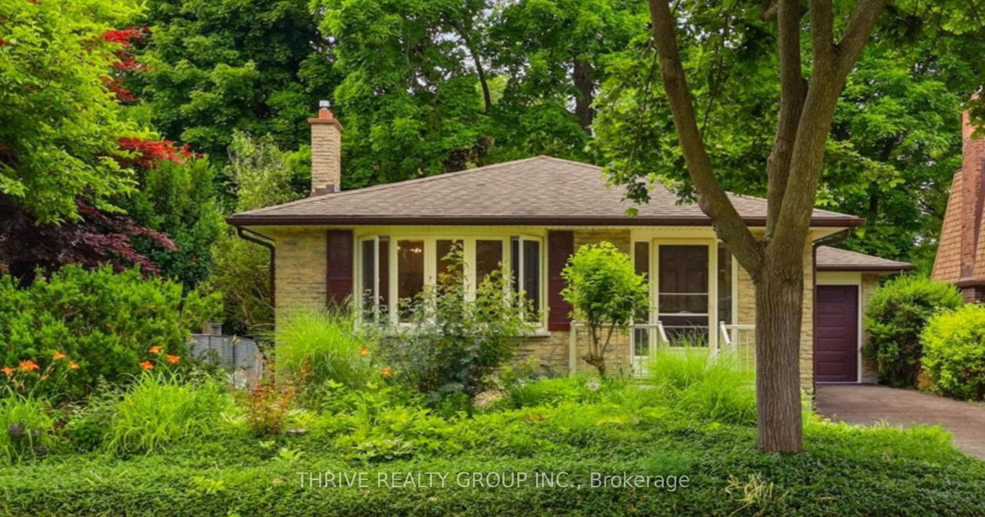 115 HALIBURTON Road photo 2