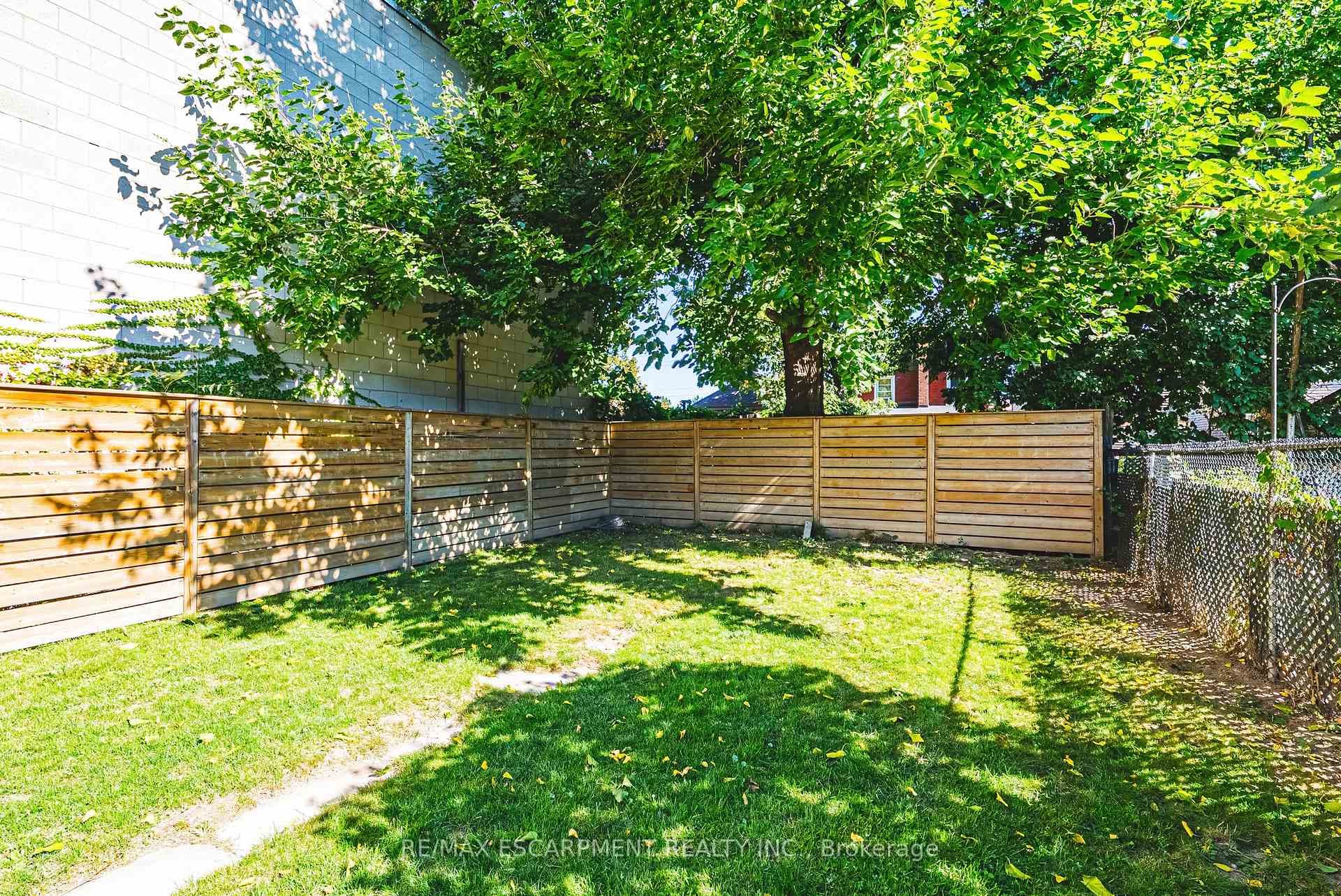 24 Rowanwood Street photo 23