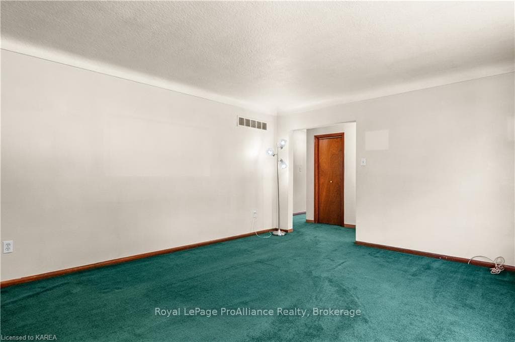 1227 JOHNSON Street photo 9