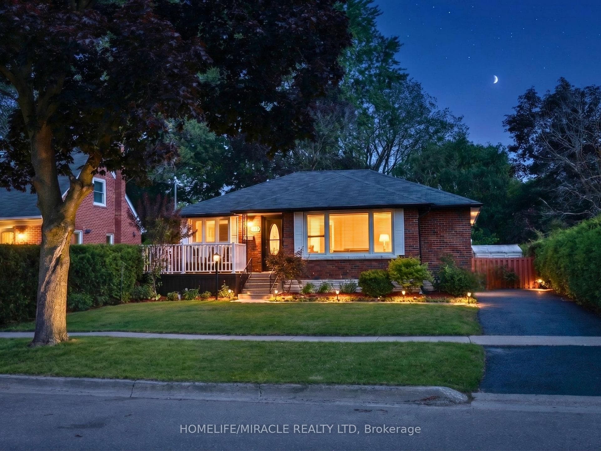 113 Pontiac Avenue photo 3