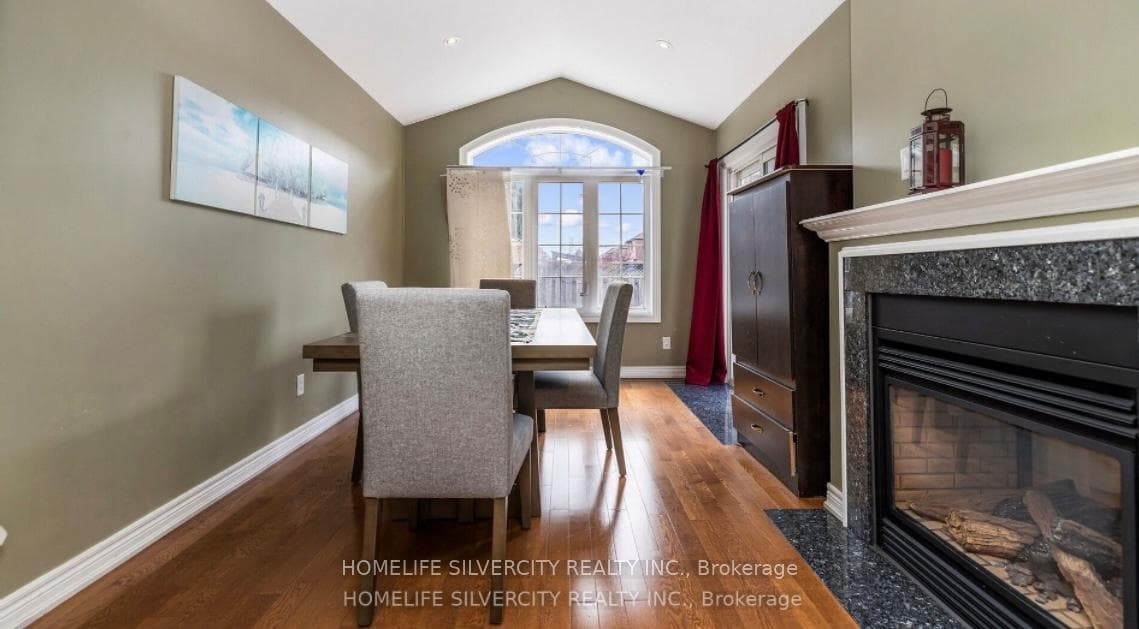 25 Oakmeadow Drive photo 14
