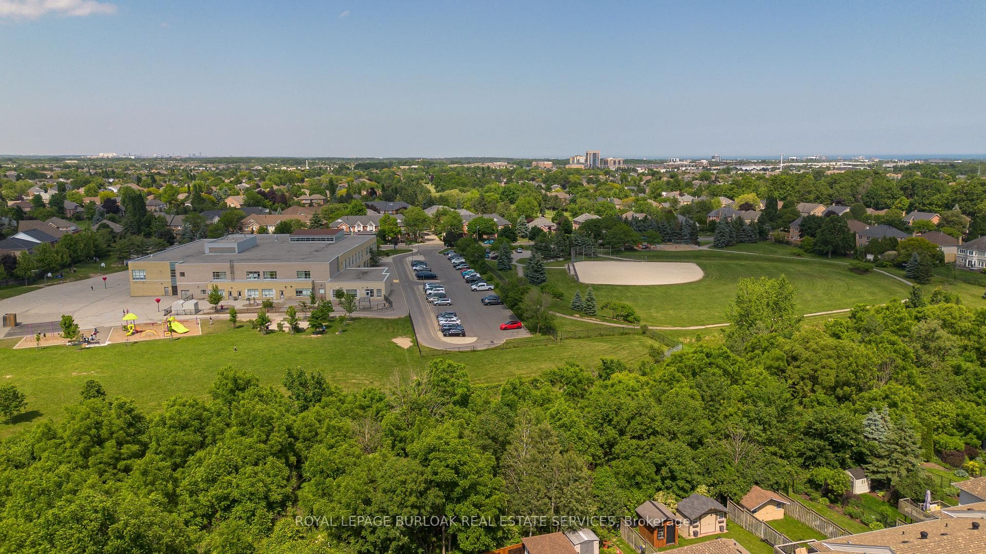 4061 Medland Drive photo 20