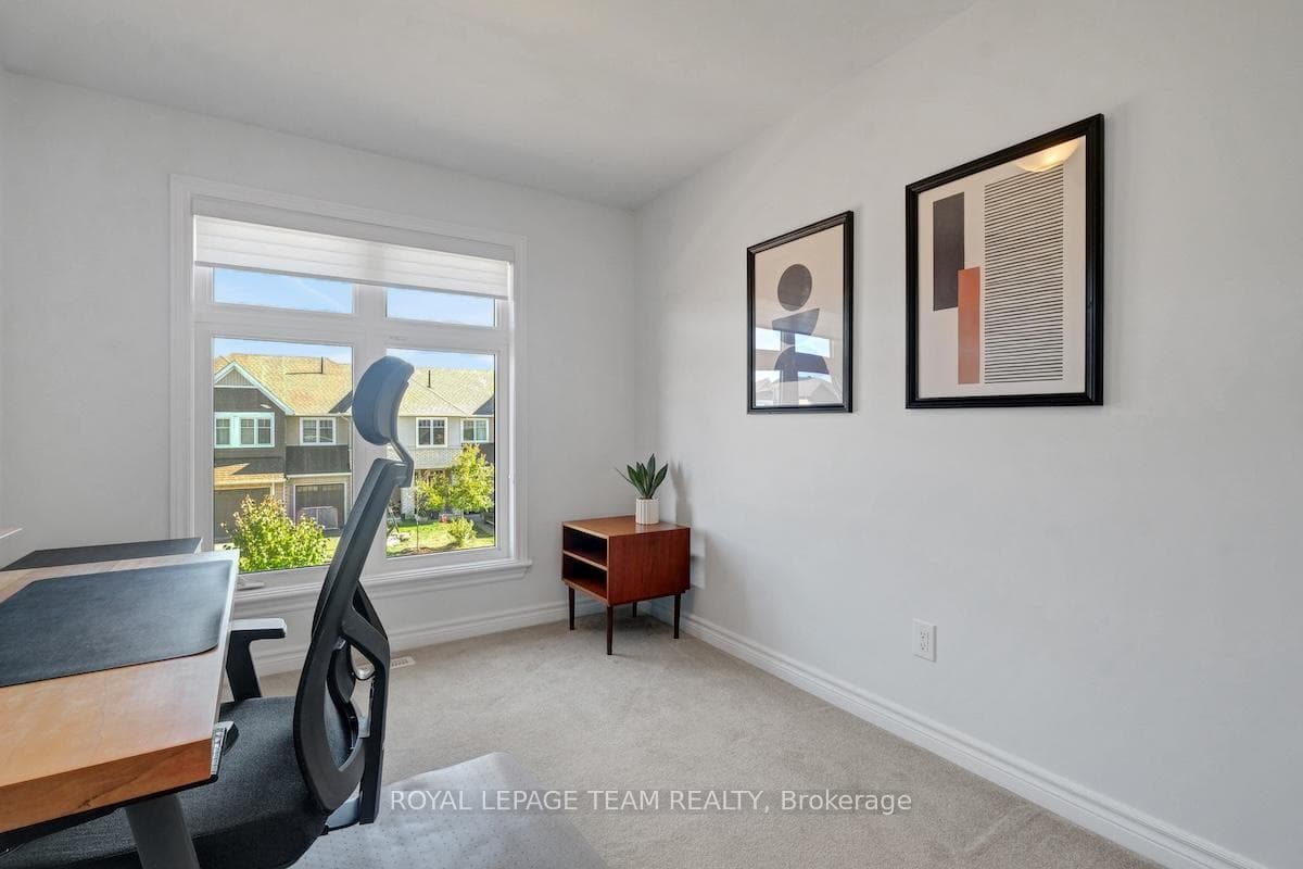 807 Clapham Terrace photo 35