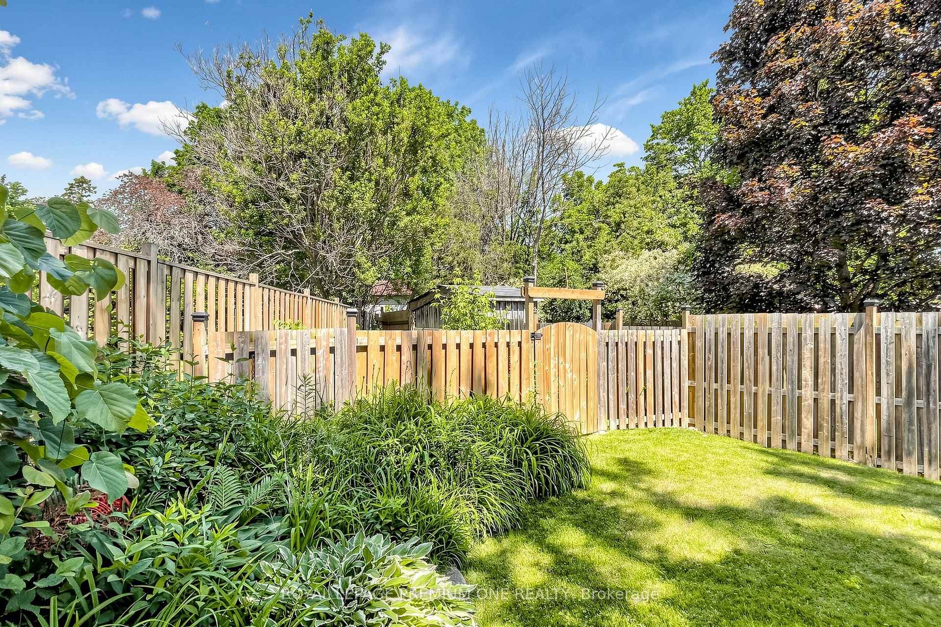 4 Prout Drive photo 27