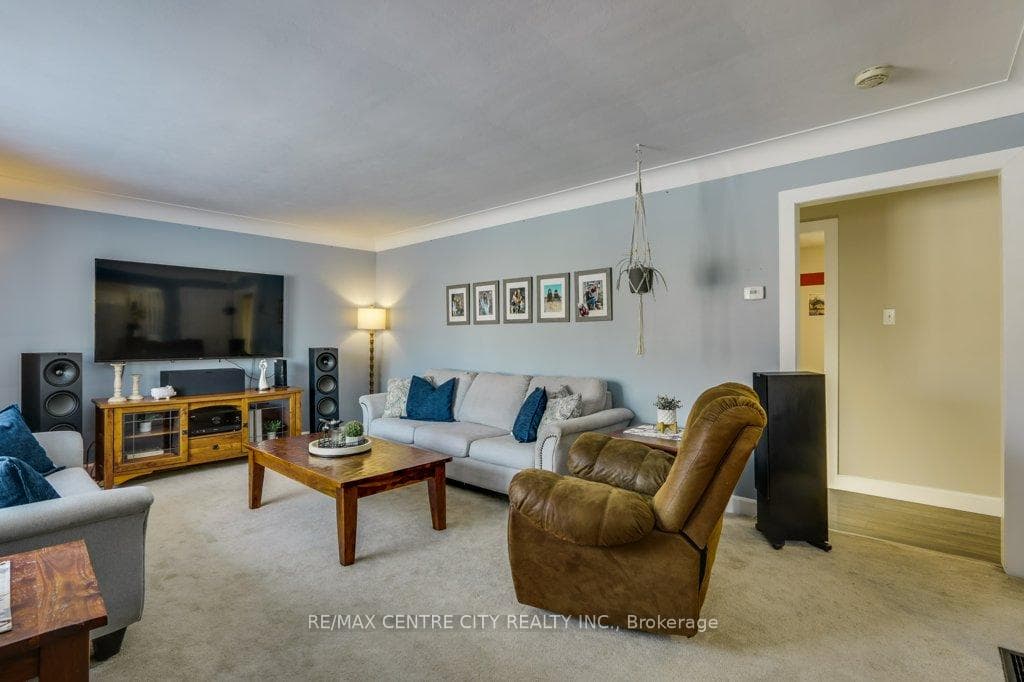 258 Mary Street photo 5