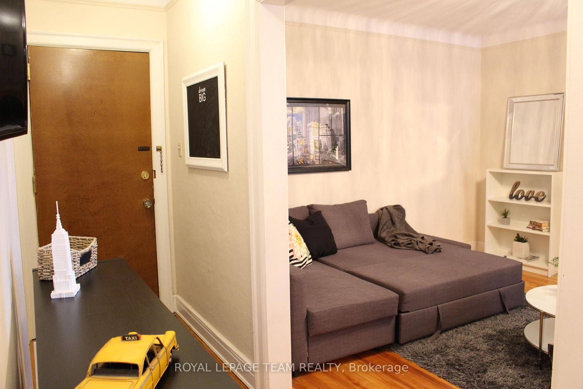 612 Bank Street Unit 14 photo 8