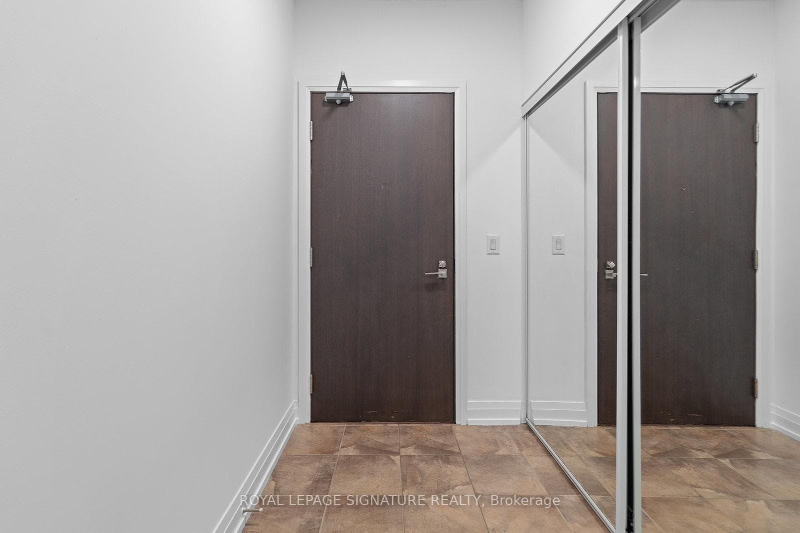 1060 Sheppard Avenue Unit 303 photo 3