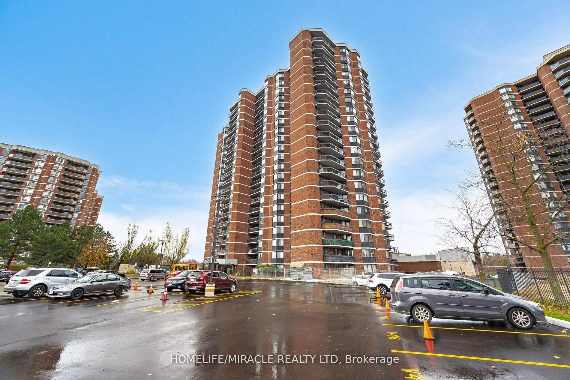 236 Albion Road Unit 1403 photo 2