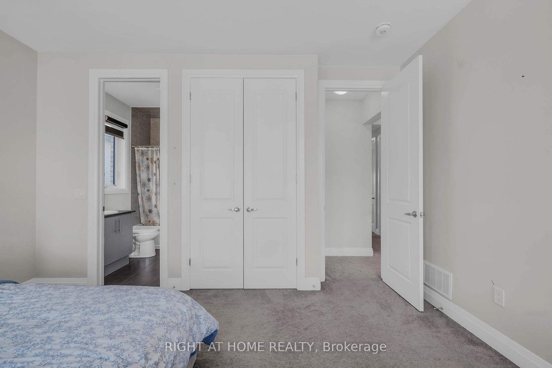1104 Edinburgh Drive photo 42