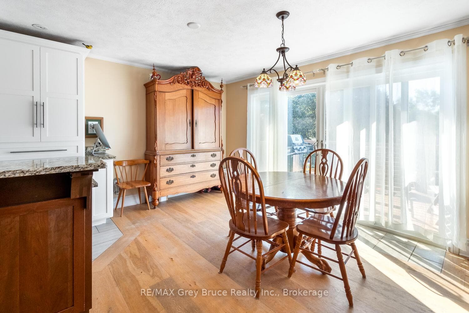 958 Highland Street photo 13