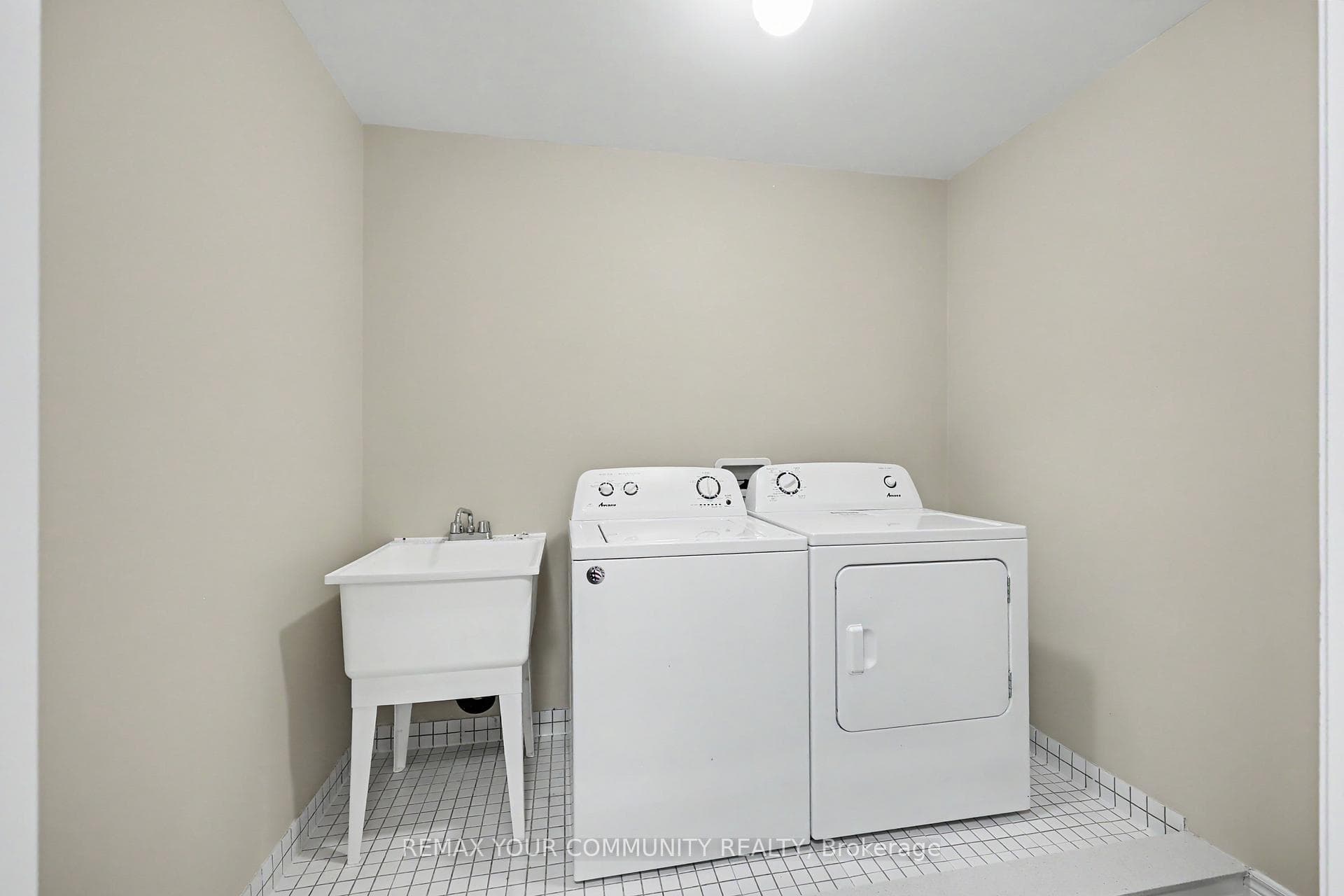 56 Skinner Drive photo 20