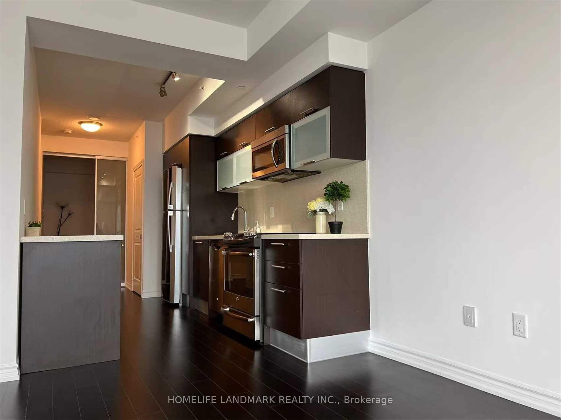 386 Yonge Street Unit 2901 photo 8