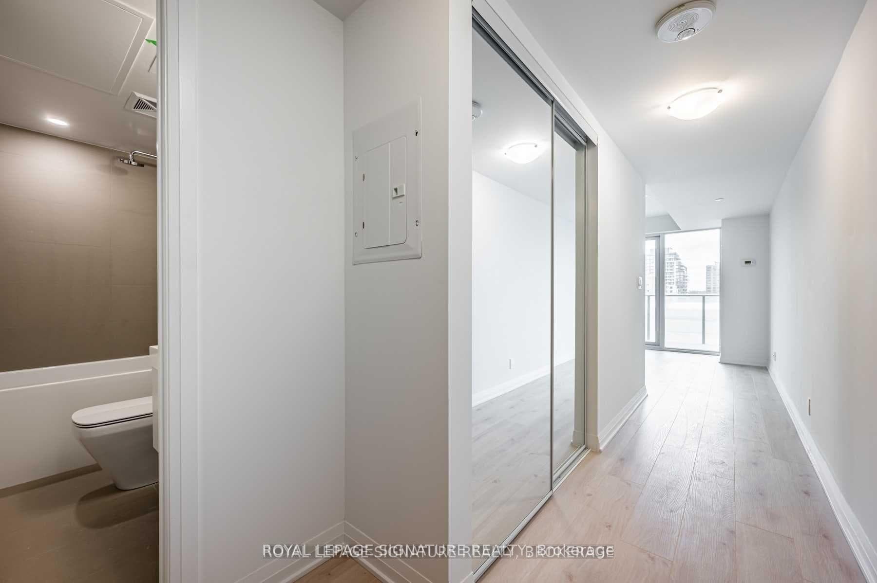 99 Foxbar Road Unit 707 photo 14