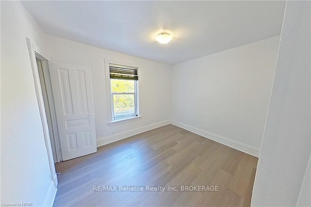 170 ERIE Street photo 22