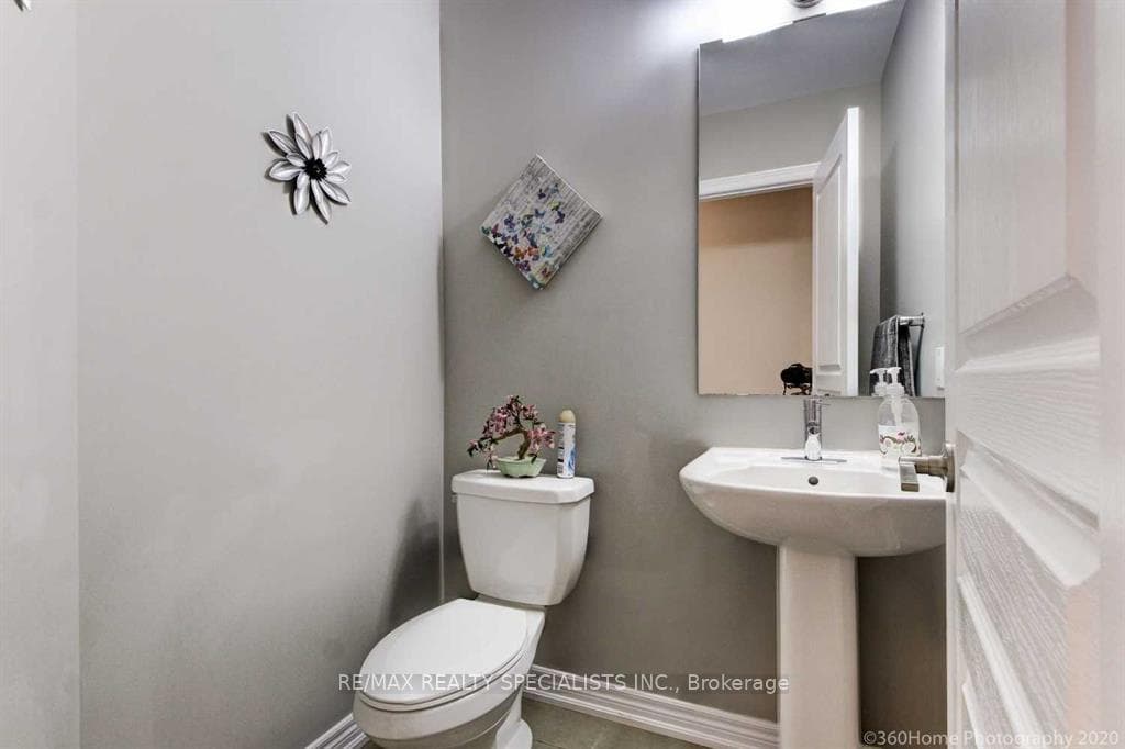 111 Tasker Court photo 7