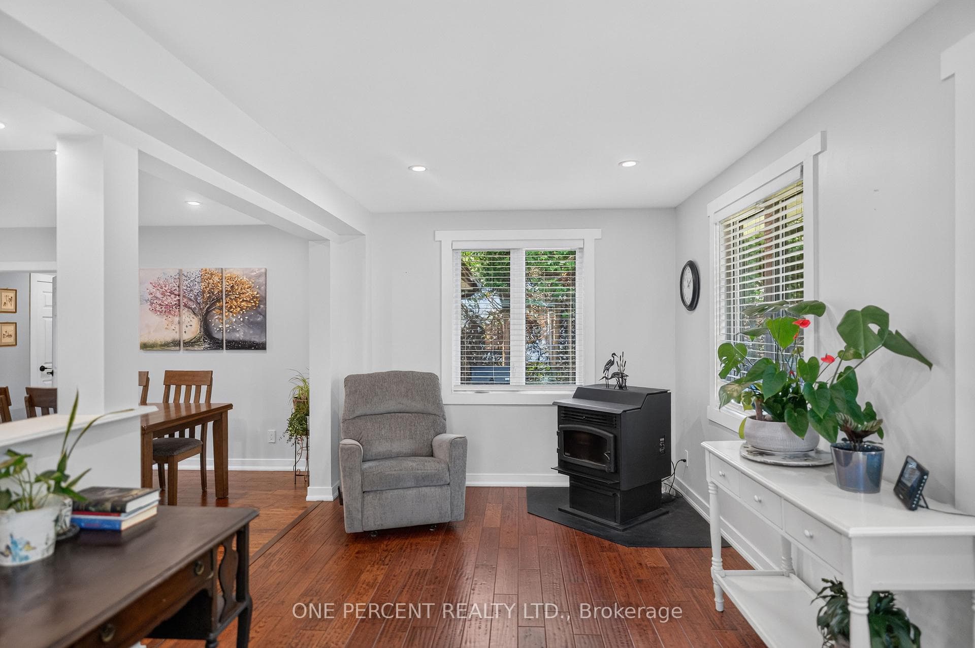 412 MANITOBA Street photo 16