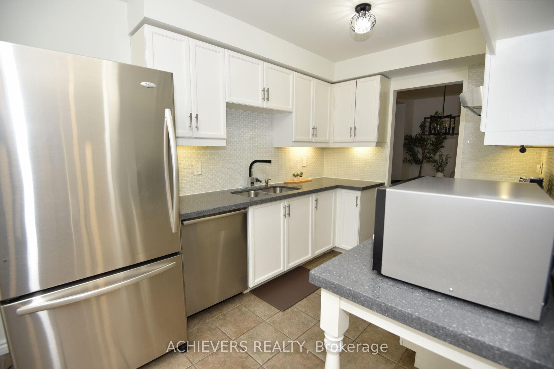 19 Mccullock Crescent photo 15