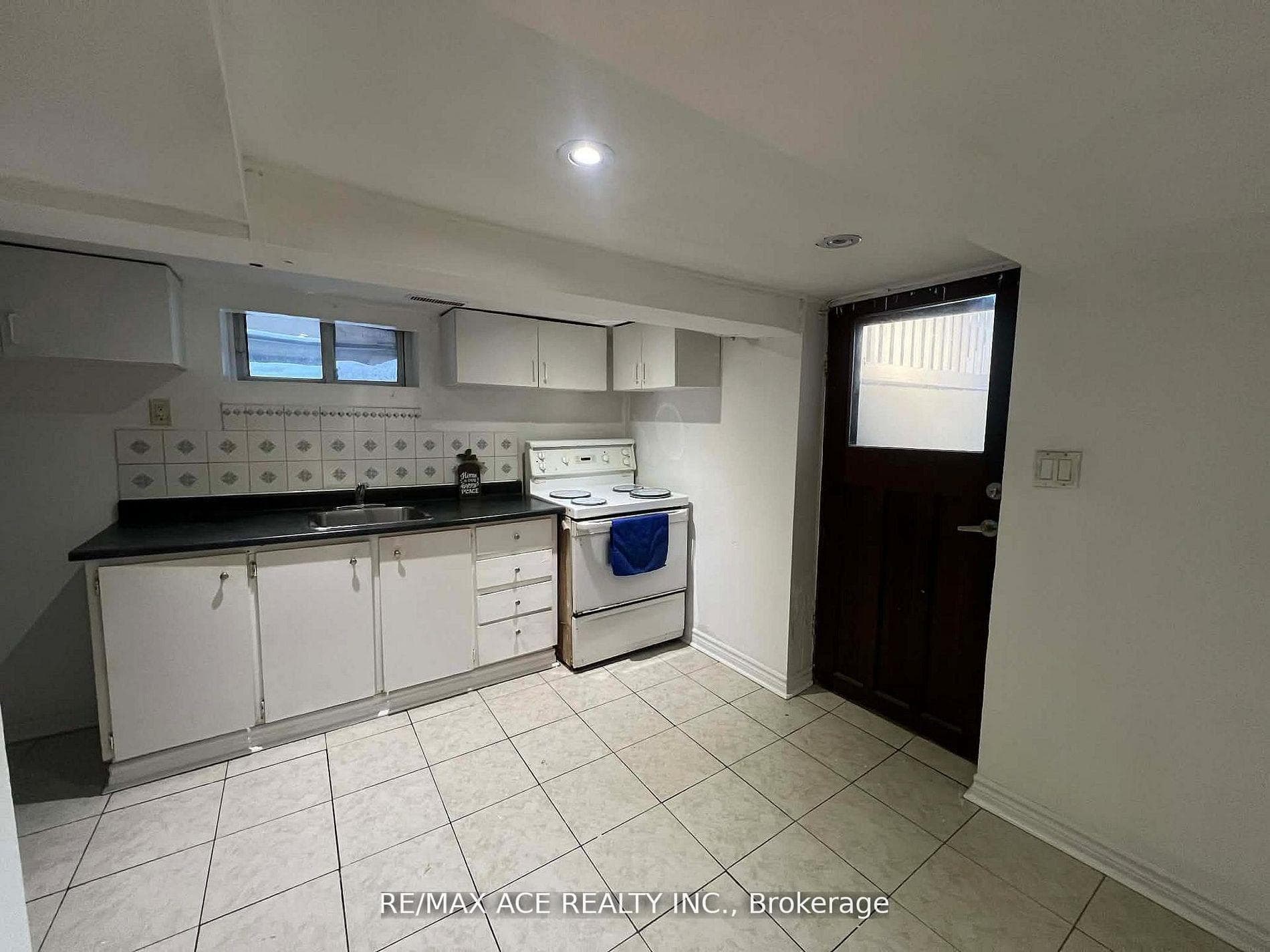 12 Mahoney Avenue photo 16