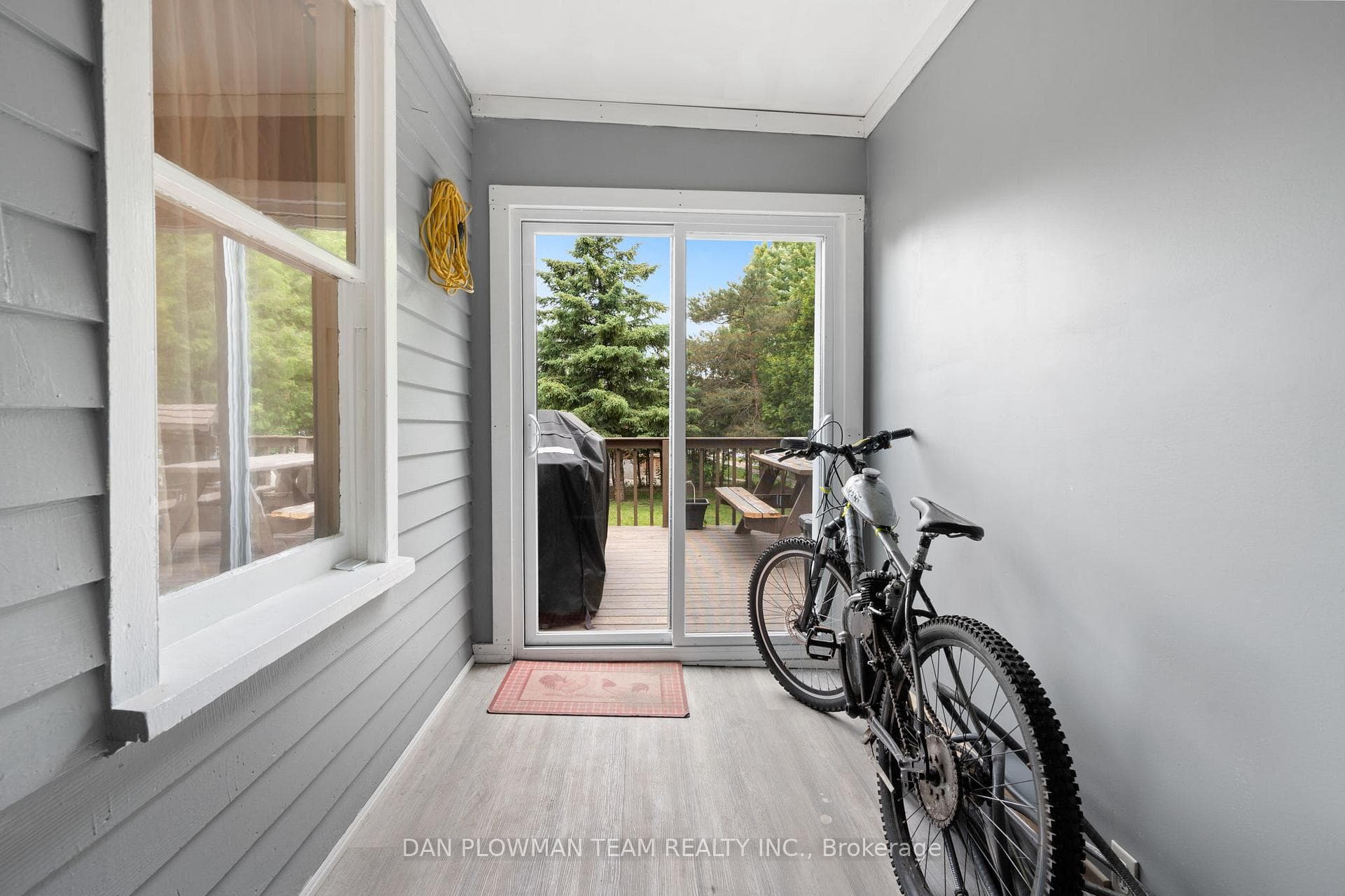 190 Hillside Avenue photo 25