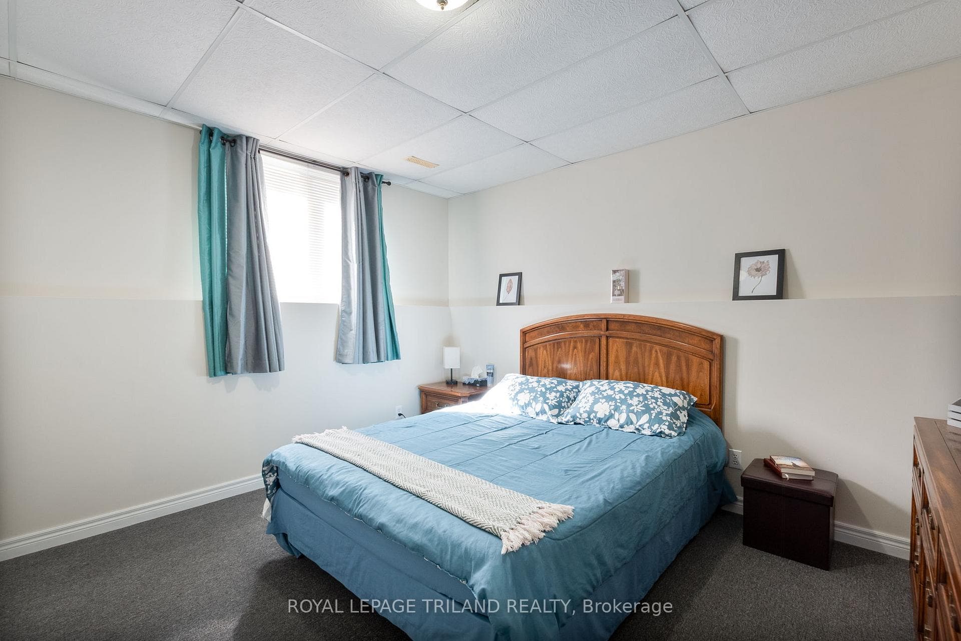 294 TALBOT Street photo 31