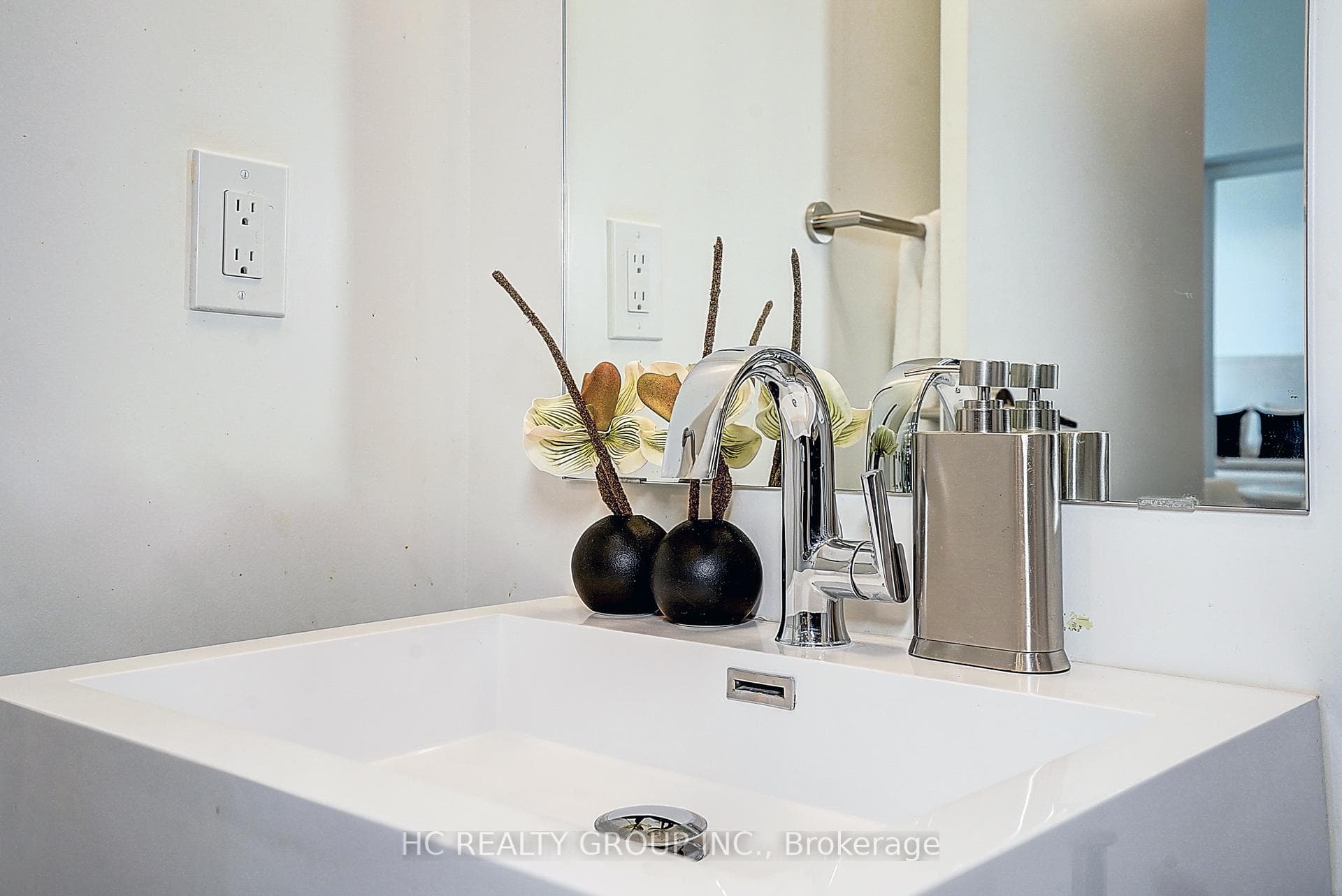 39 Roehampton Avenue Unit 3007 photo 31
