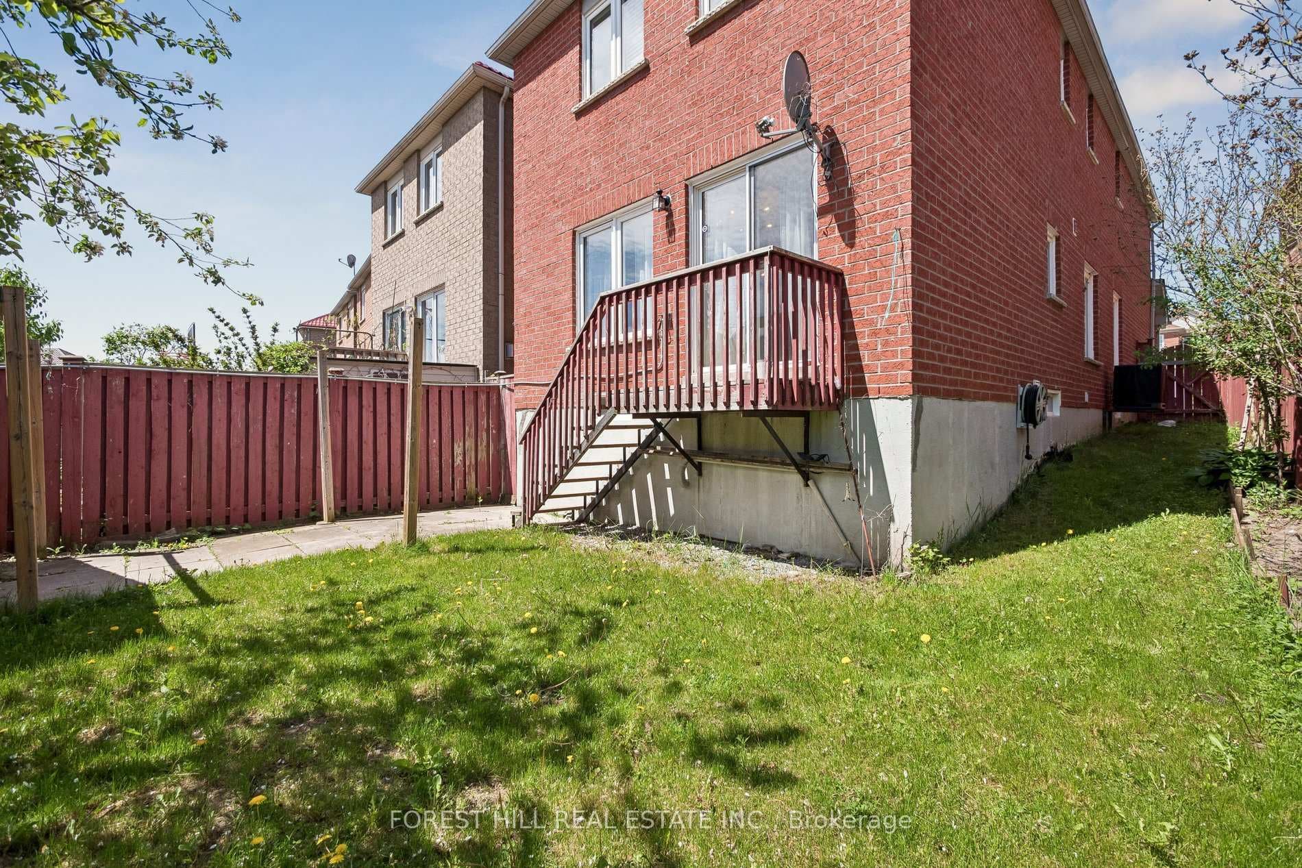 41 Guinevere Road photo 48