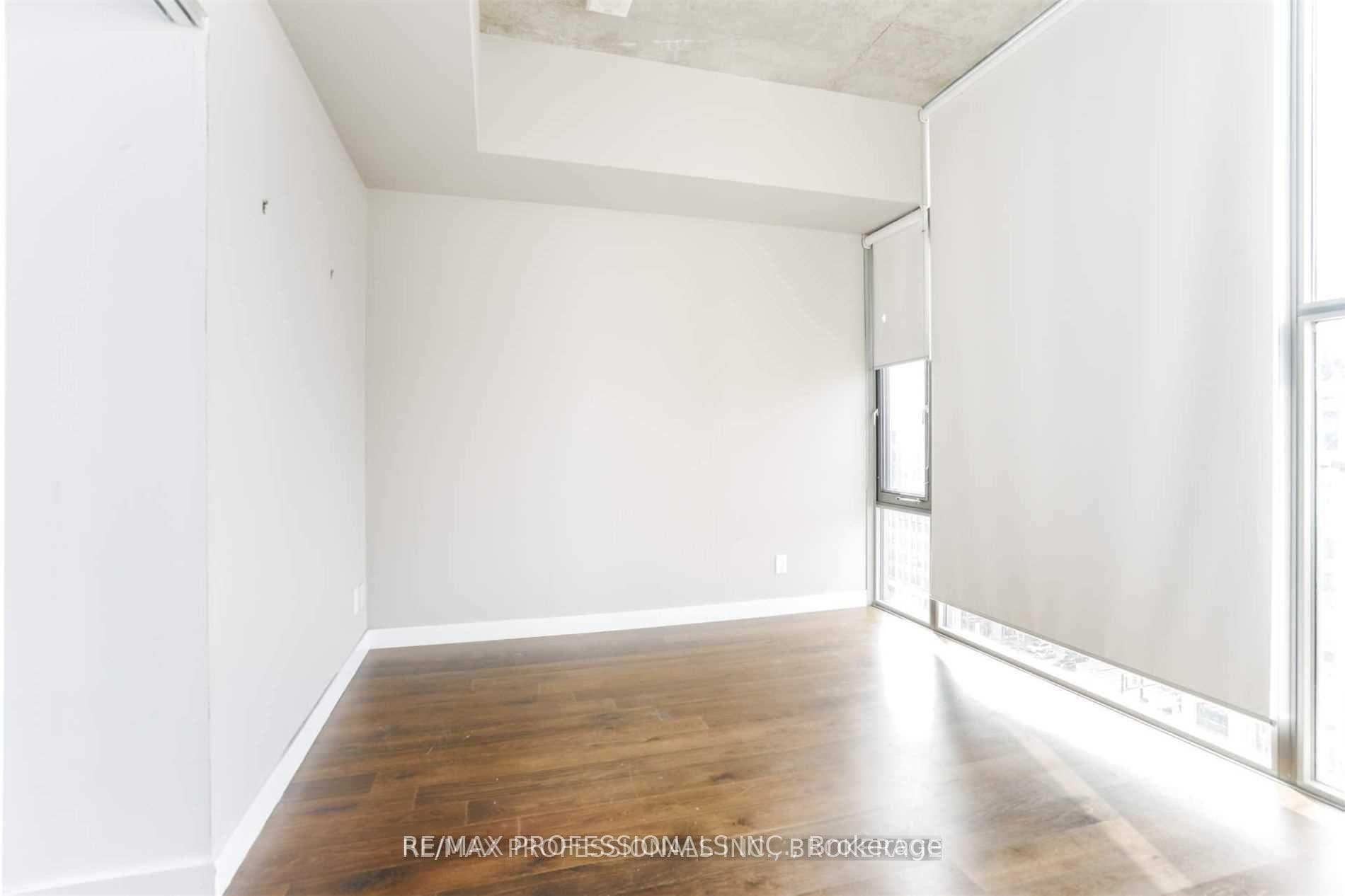 25 Oxley Street Unit 1402 photo 21