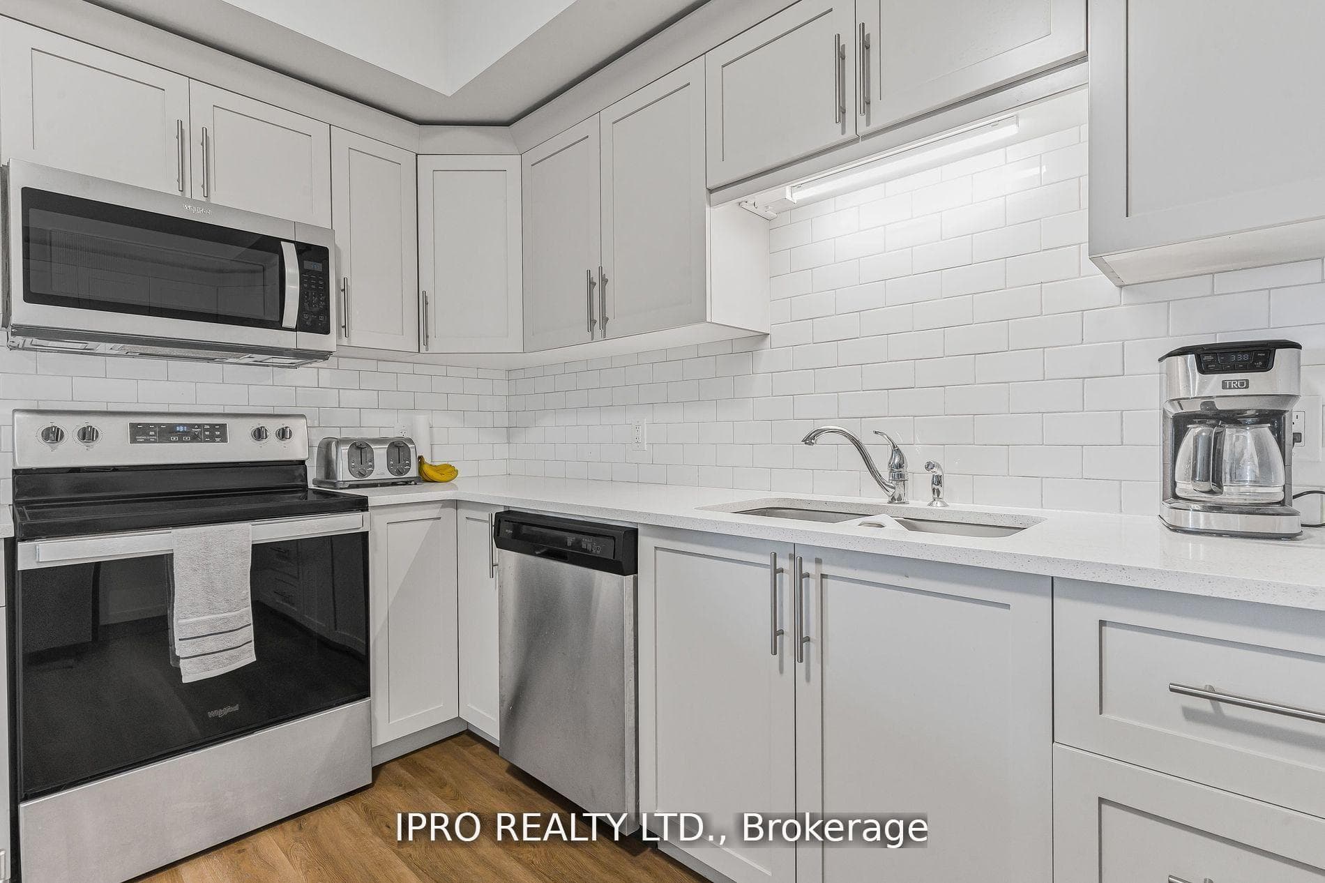 120 Summersides Boulevard Unit 307 photo 9