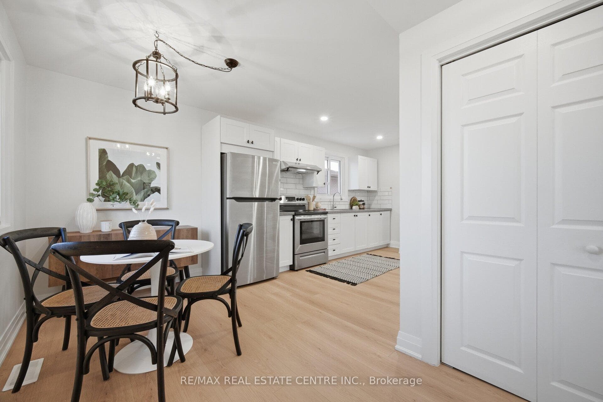 30 Highman Avenue photo 8