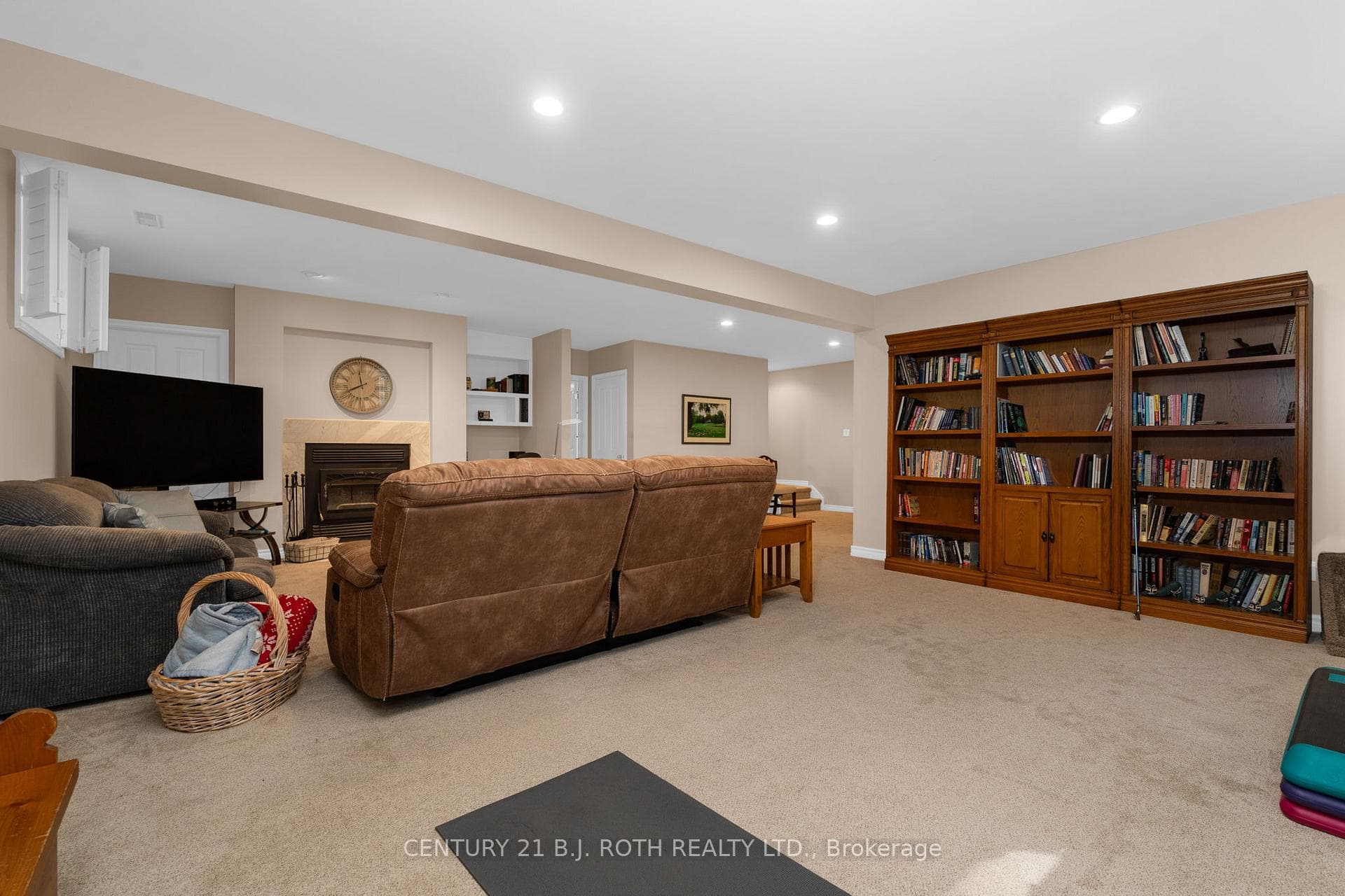 2710 Portage Trail photo 30