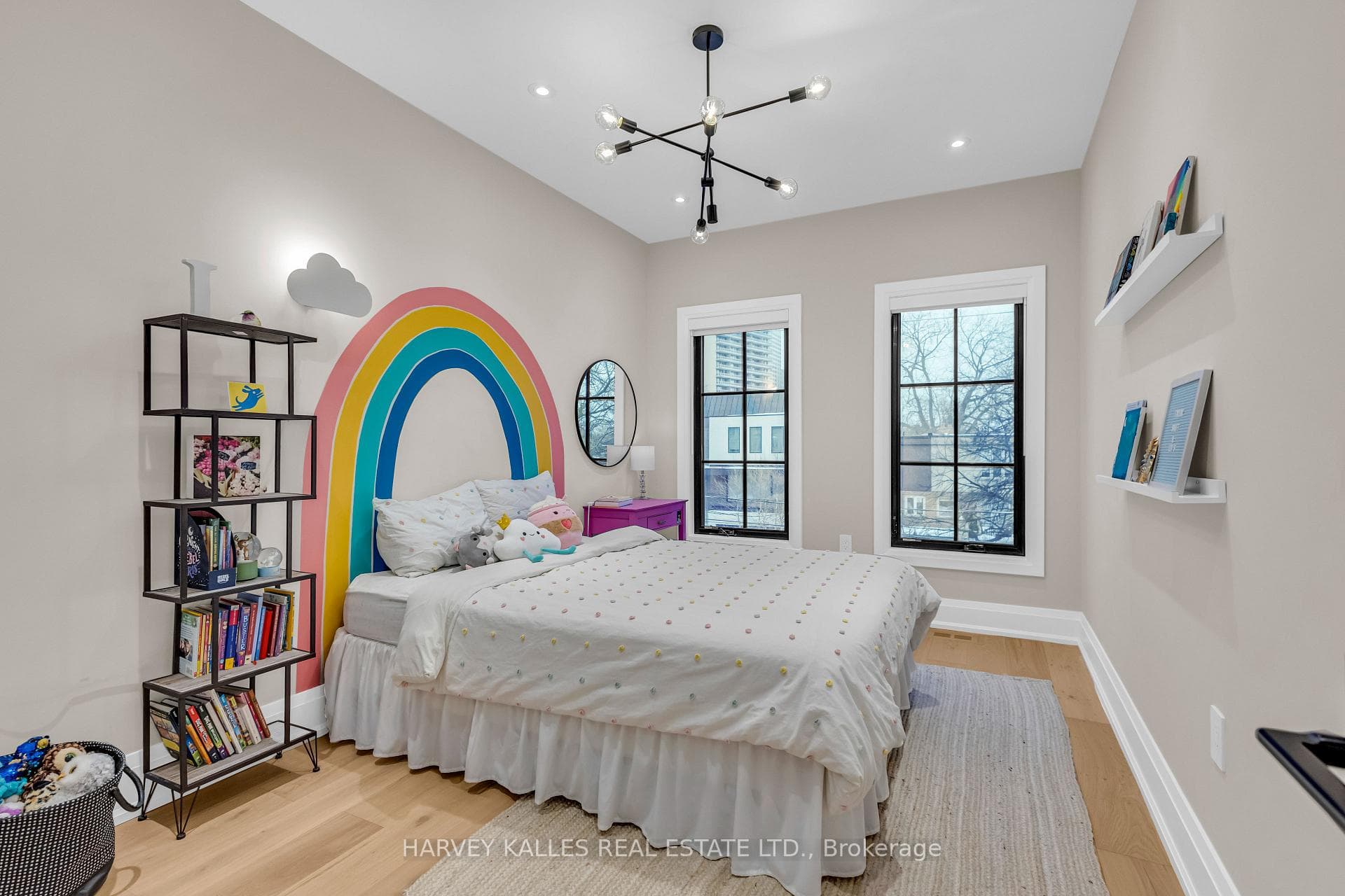 72 Castlefield Avenue photo 34