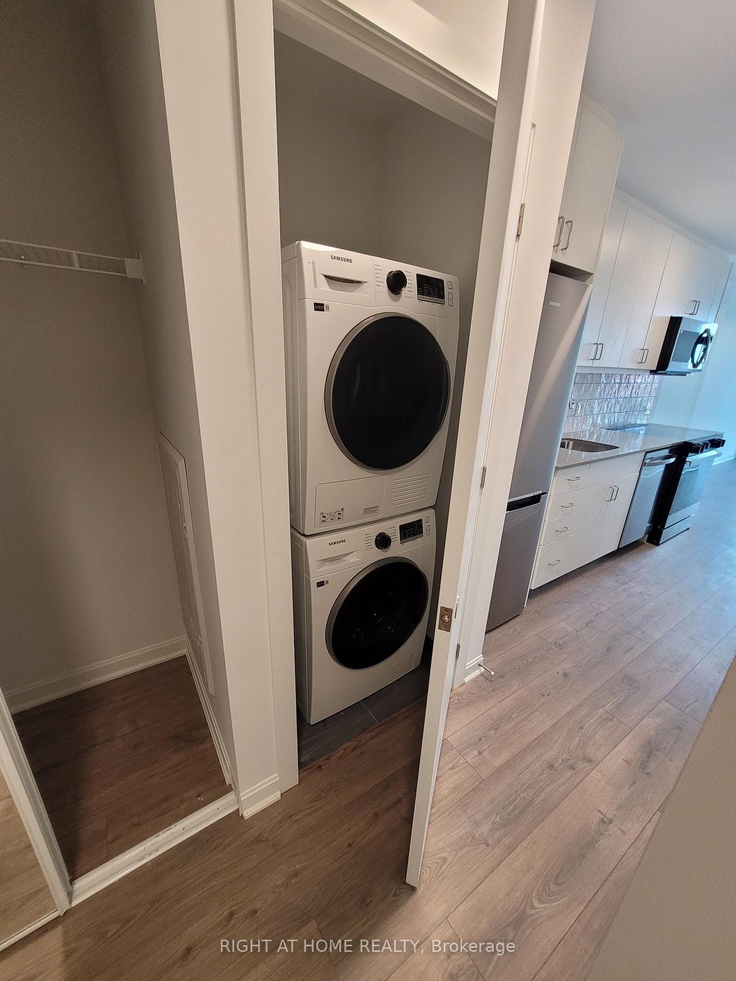 223 Princess Street Unit 406 photo 21