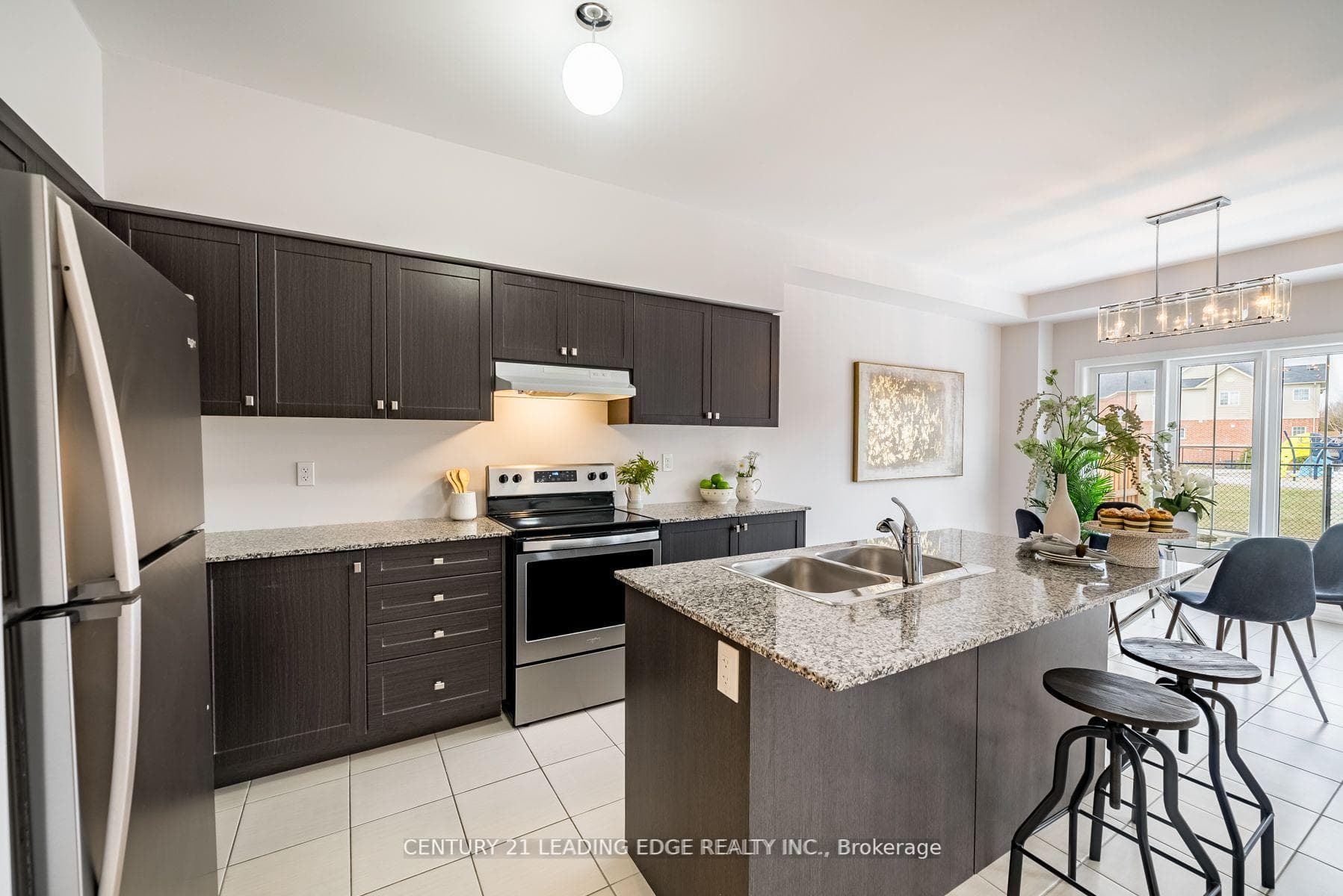 14 Bruce Cameron Drive photo 8