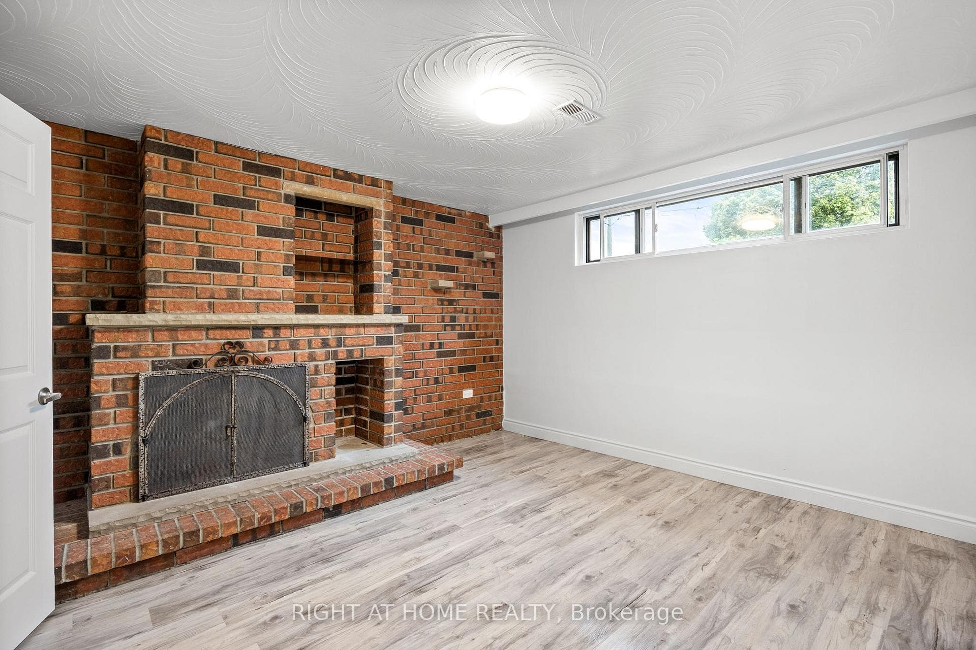 53 Lawnside Drive photo 27