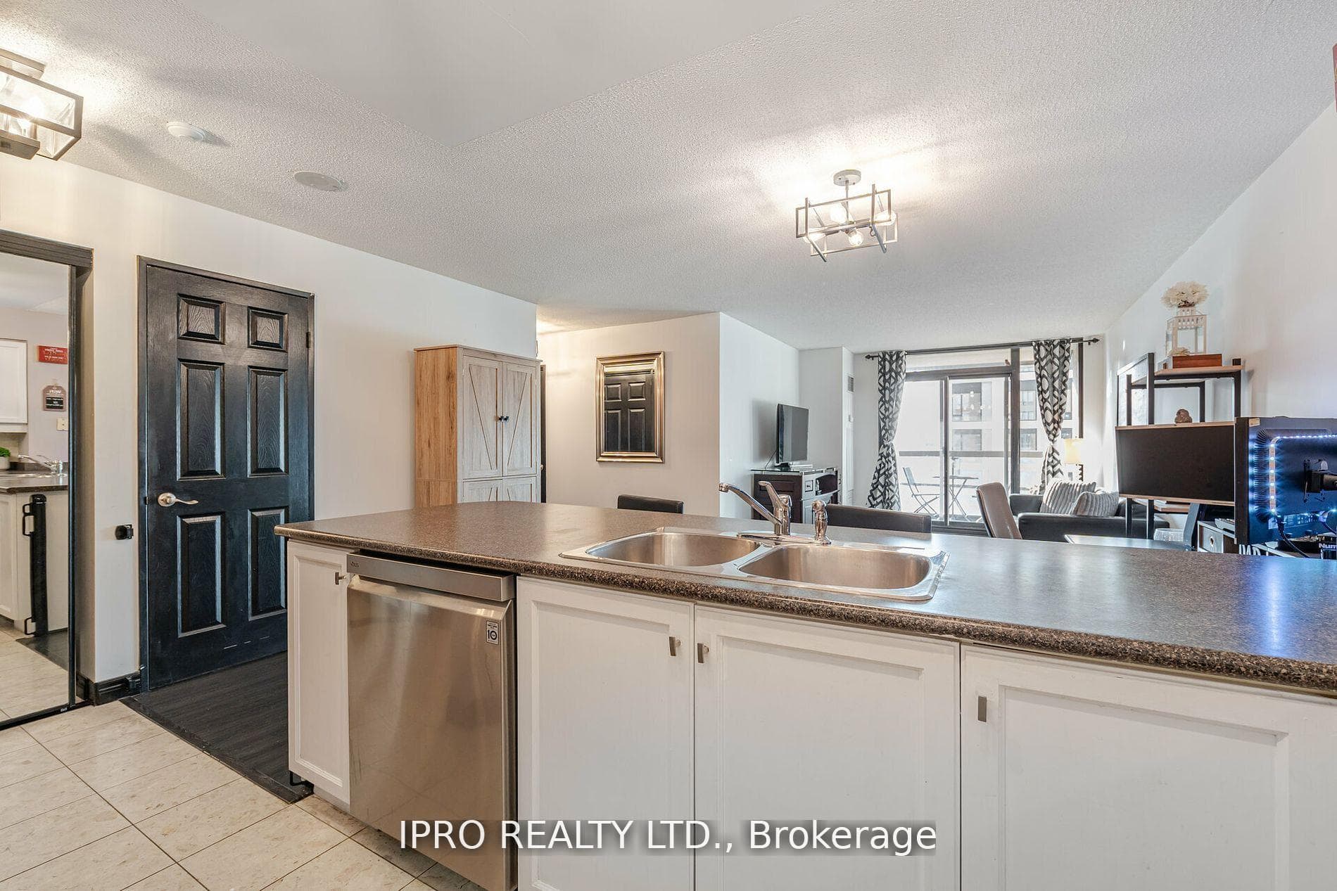 156 Enfield Place Unit 2212 photo 10