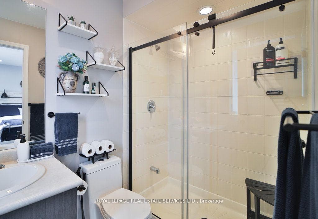 15 Mcallistar Drive photo 23
