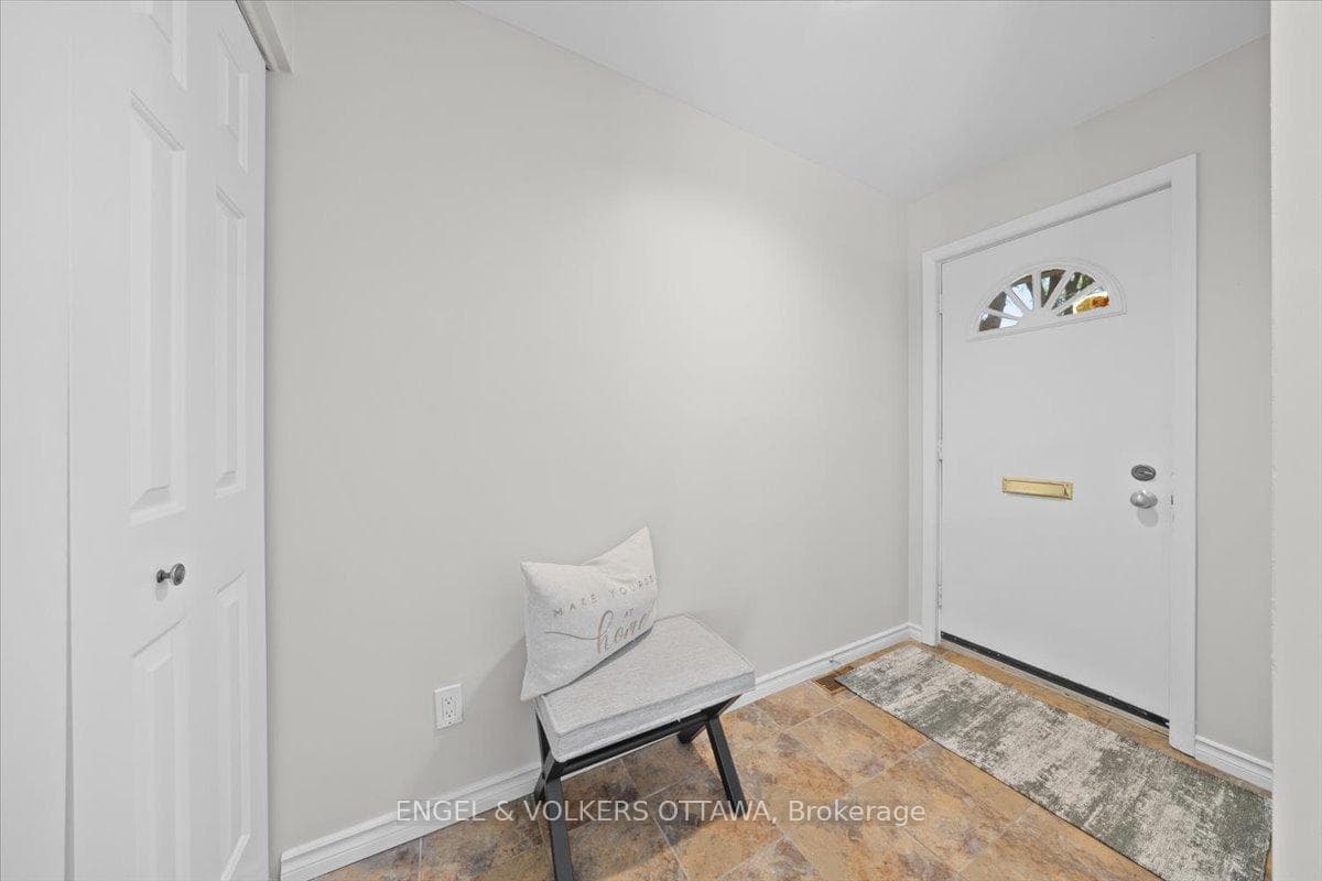 72 Greenfield Avenue Unit 4 photo 4