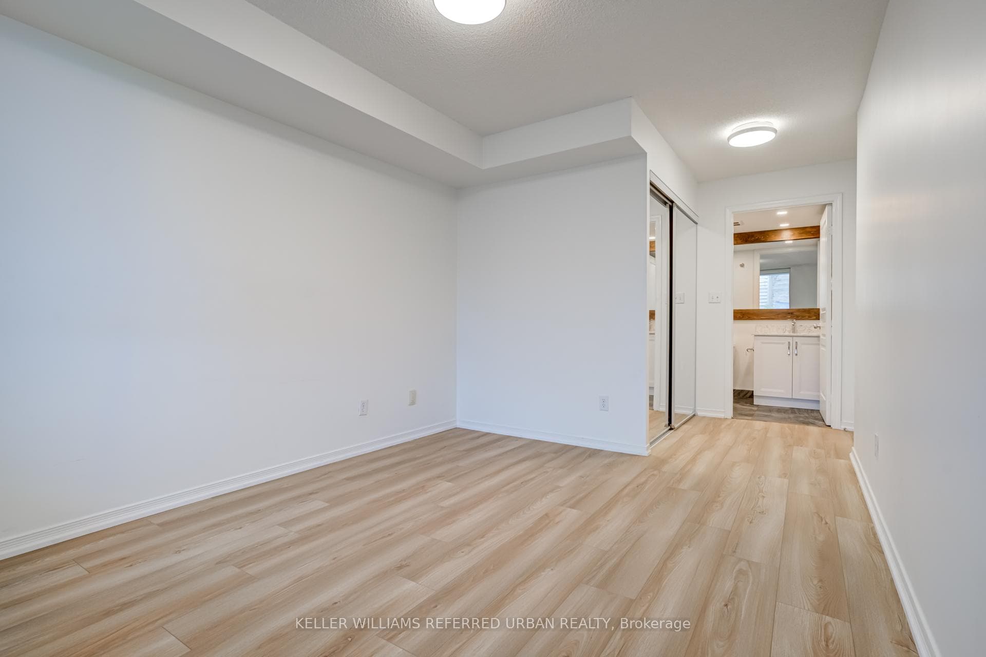 1765 Queen Street Unit 312 photo 10