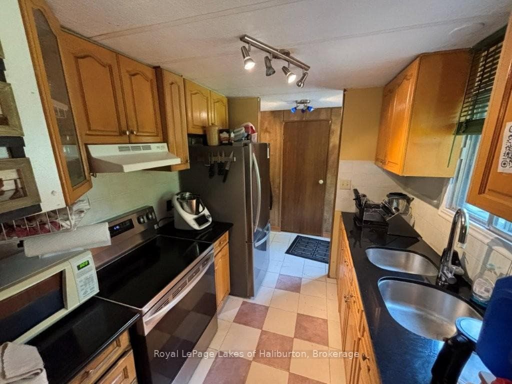 1019 Loyalist Drive photo 27