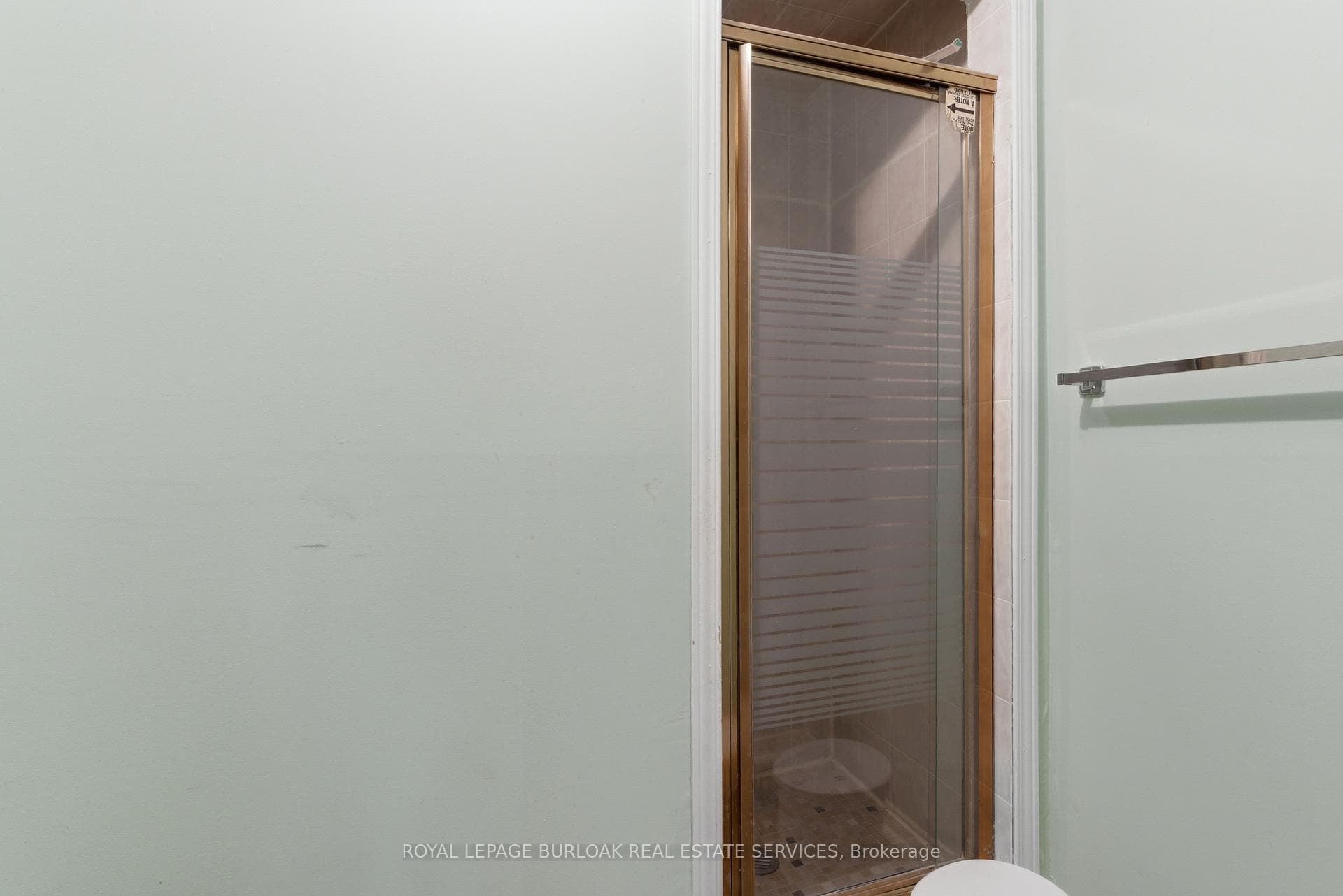 23 Garden Avenue photo 16