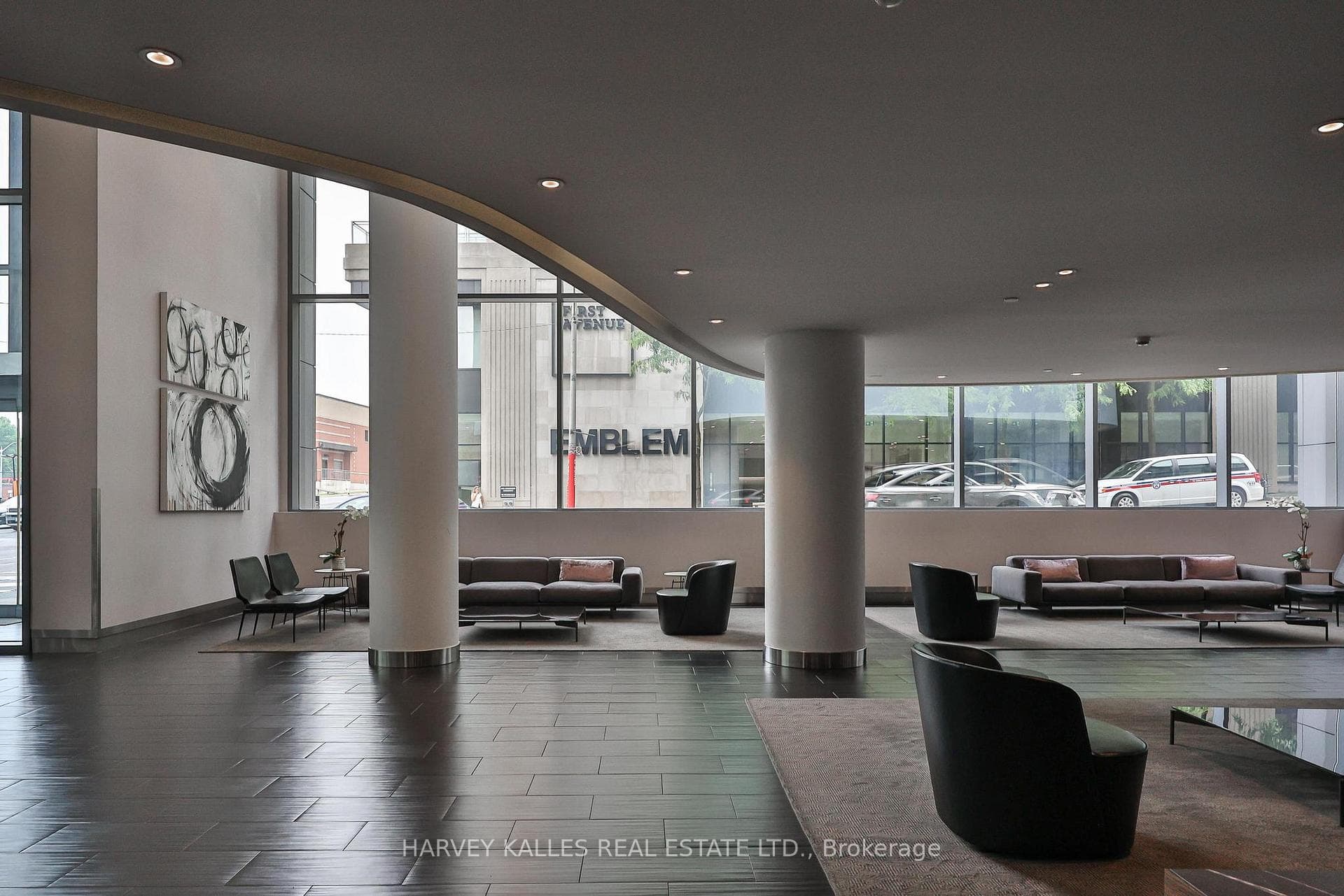 1815 Yonge Street Unit 1501 photo 3