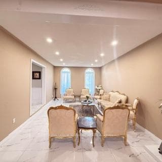 3388 Trelawny Circle photo 8