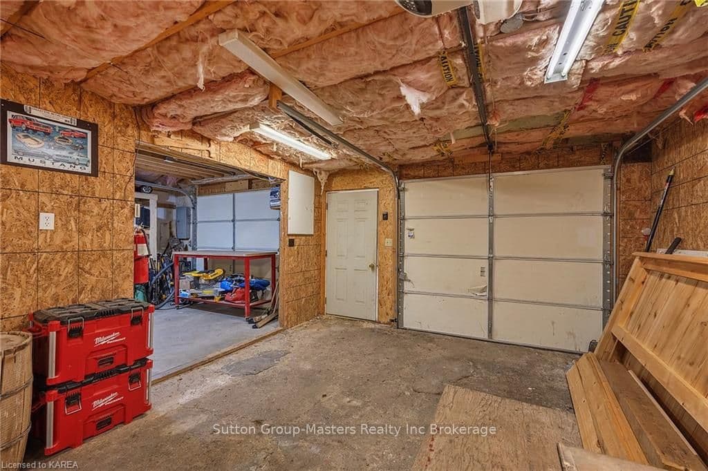 2231 WELLINGTON Street photo 43